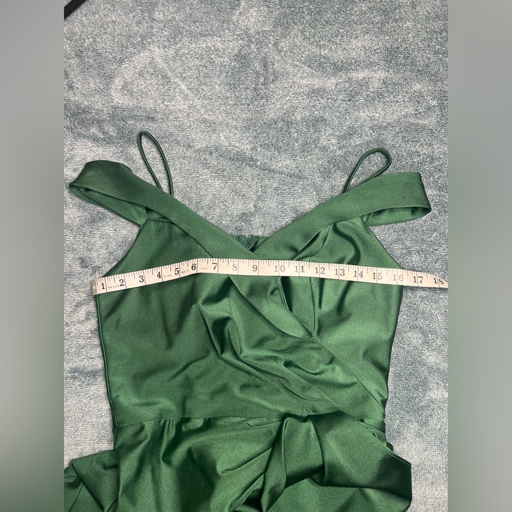 Elegant Green Women's Dress - Picture 7 of 8